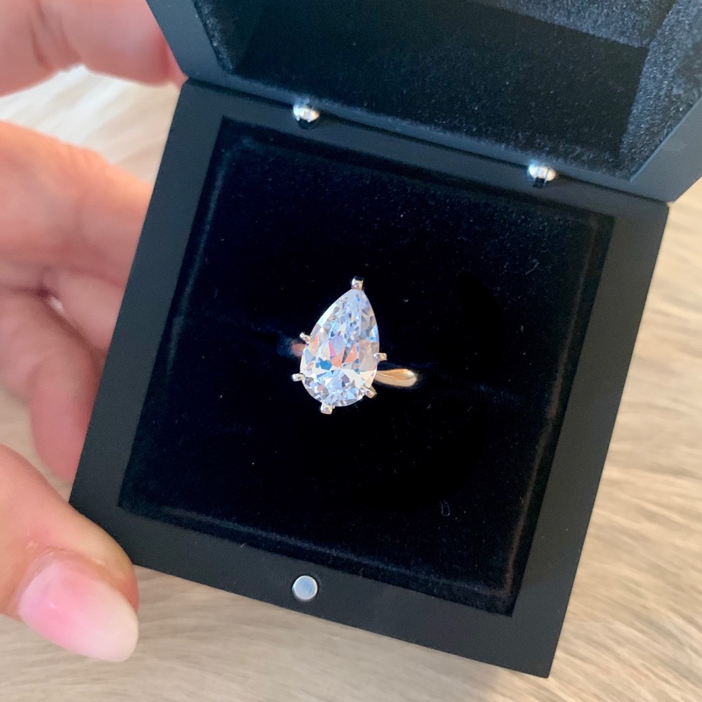 ❌SOLD❌ Diamond Nexus platinum solitaire ring - Picture 1 of 8